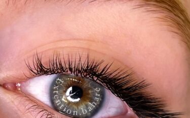 اکستنشن مژه خط چشمی