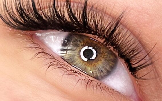 اکستنشن مژه به روش کیم کارداشیان